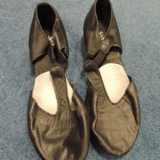 T-strap jazz shoes