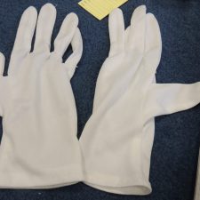 White short gloves