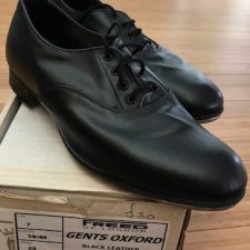Gents oxford black leather tap shoes