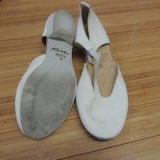 White leather heeled jazz shoes