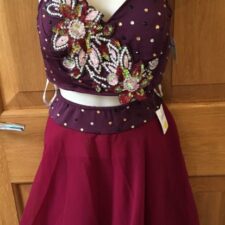 Burgundy crop top and skirt with flowers